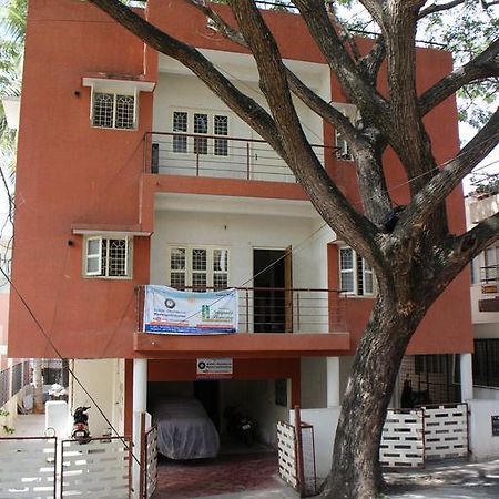 Sampada Homestay Bangalore Eksteriør billede