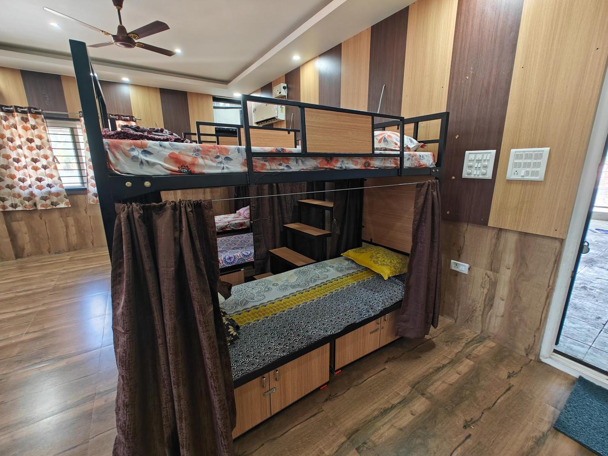 Sampada Homestay Bangalore Eksteriør billede