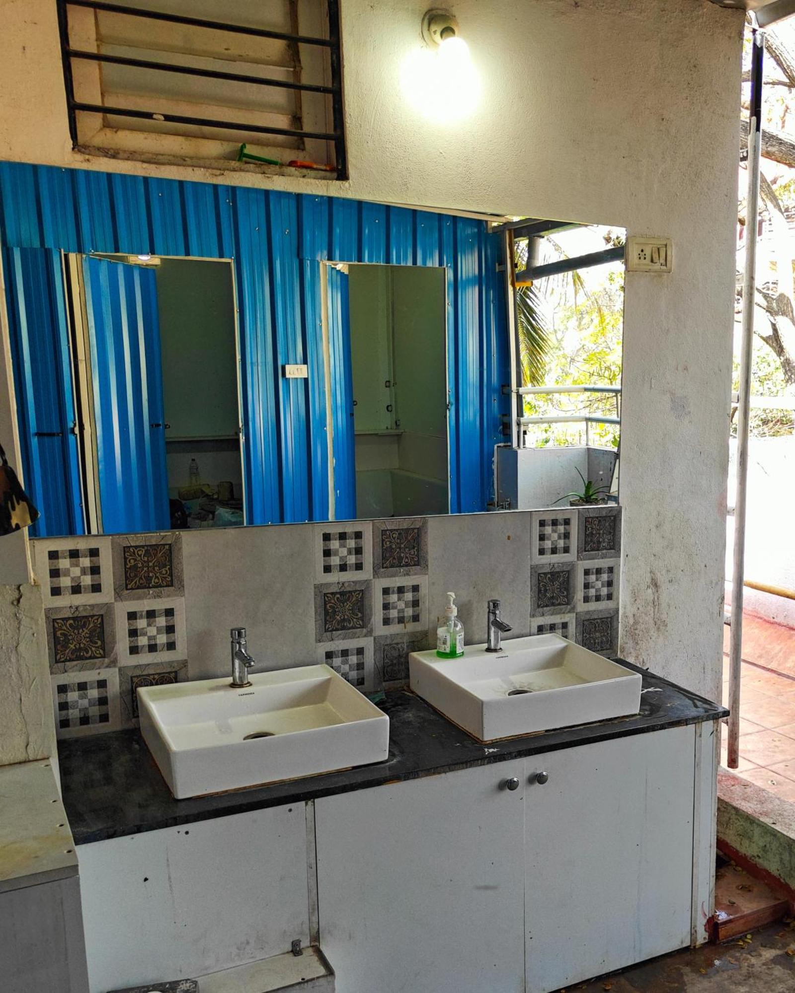 Sampada Homestay Bangalore Eksteriør billede