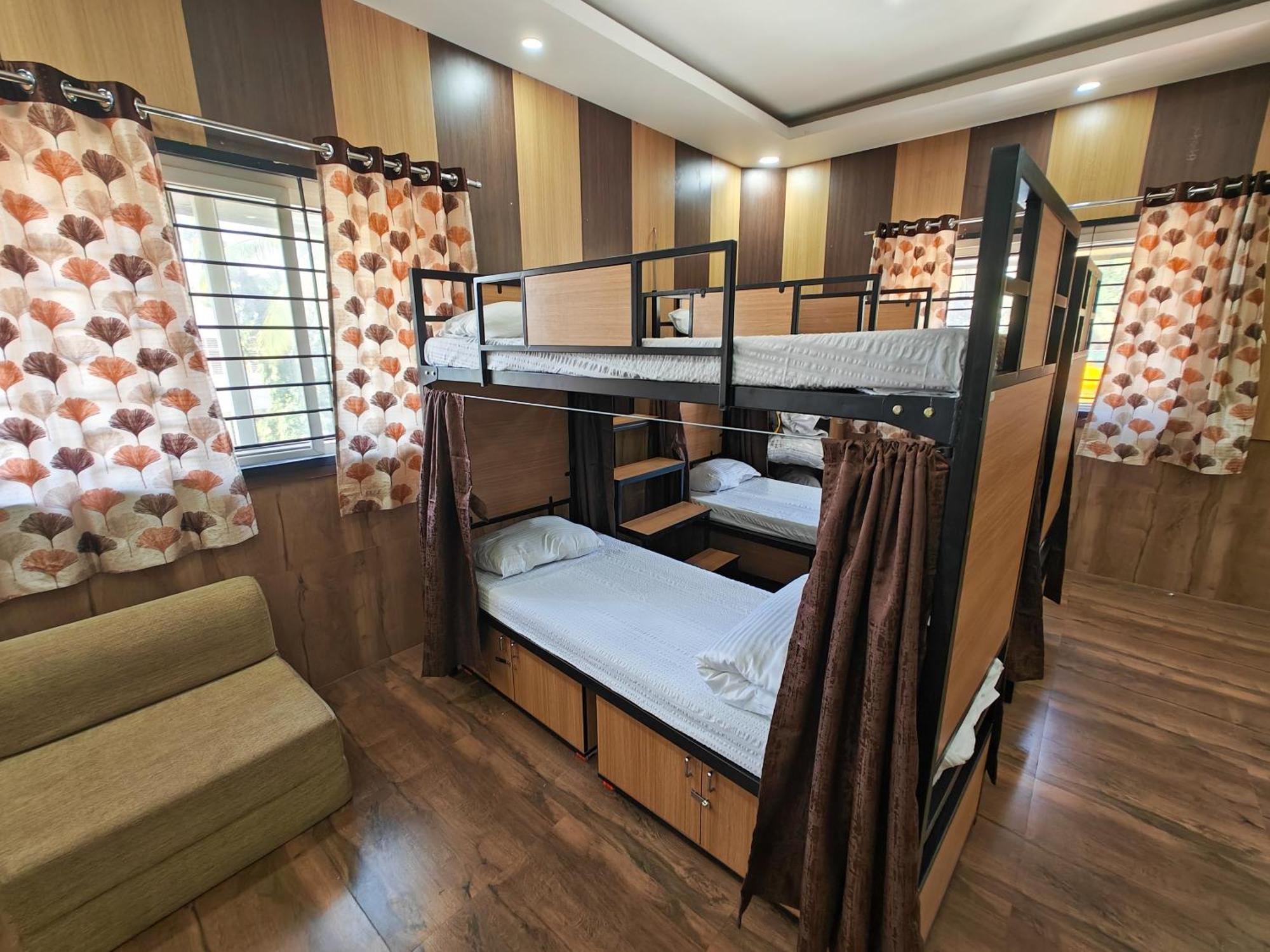 Sampada Homestay Bangalore Eksteriør billede