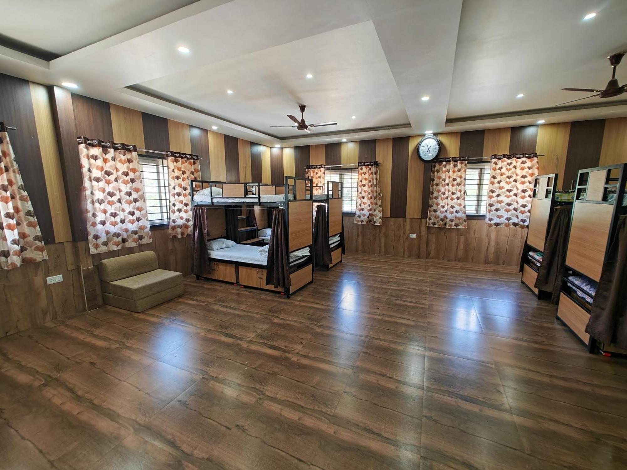 Sampada Homestay Bangalore Eksteriør billede