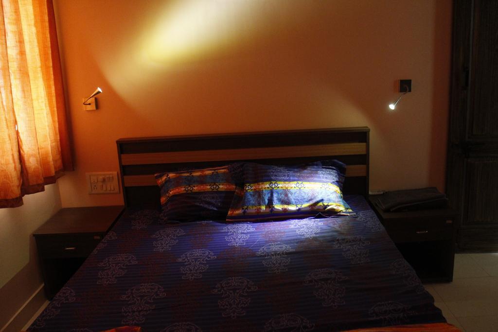 Sampada Homestay Bangalore Eksteriør billede
