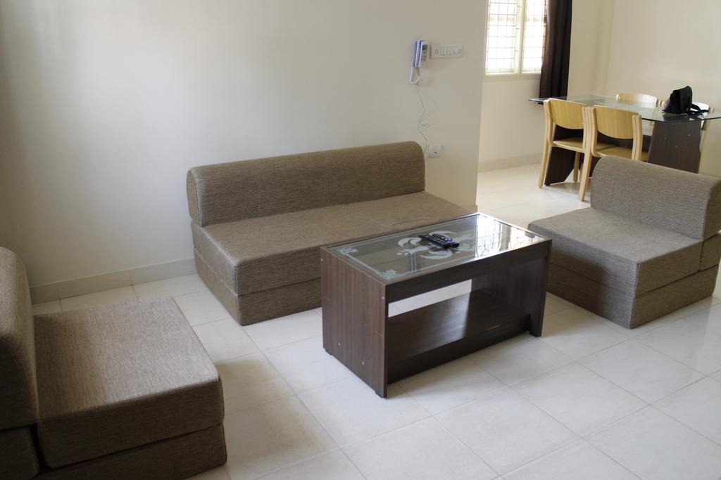 Sampada Homestay Bangalore Eksteriør billede