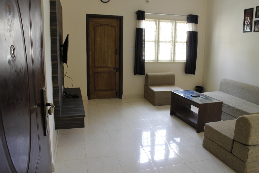 Sampada Homestay Bangalore Eksteriør billede