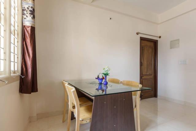 Sampada Homestay Bangalore Eksteriør billede