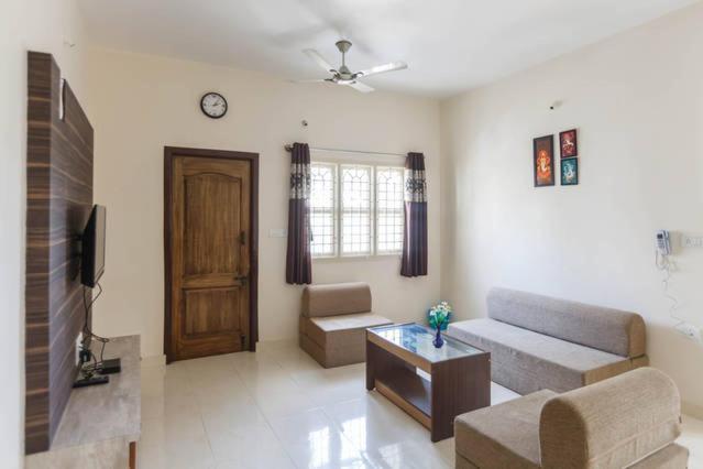 Sampada Homestay Bangalore Eksteriør billede